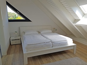 2 Schlafzimmer, Reisekinderbett, WLAN