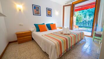 3 slaapkamers, een bureau, een strijkplank/strijkijzer, gratis wifi