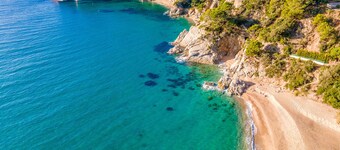 Villa Natura | Beachfront Private Pool BBQ Air Conditioning Ideal for Families