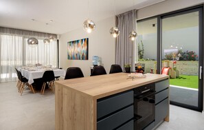 Dining - Cozy home in Marina with sauna (Marina)
