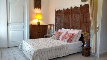 8 chambres, fer et planche Ă repasser, lit parapluie, Wi-Fi gratuit