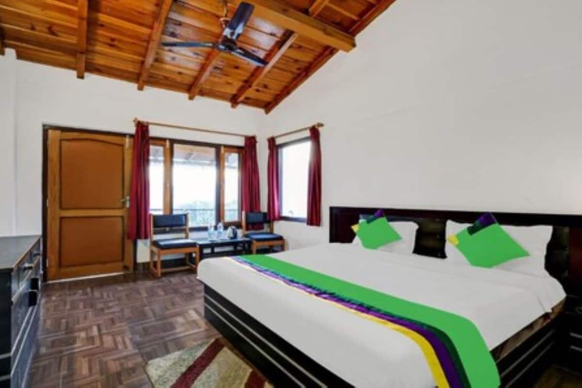 Egyptian cotton sheets, premium bedding, memory foam beds, in-room safe