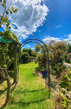 Property grounds - Spectacular ocean, mountain and farm views at Karinya Beach House (Coronet Bay)