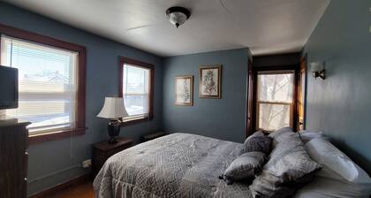 Cute & cozy 1 bedroom apartment - sleeps 4