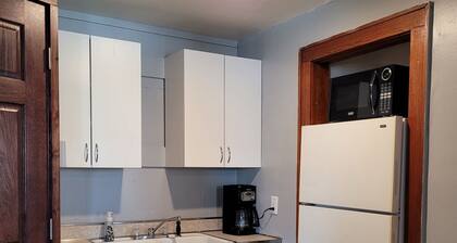 Cute & cozy 1 bedroom apartment - sleeps 4