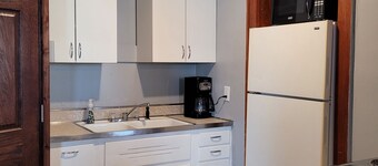 Cute & cozy 1 bedroom apartment - sleeps 4