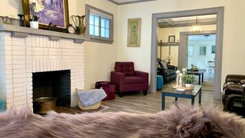 Classic House | Living area | 50-inch LCD TV with cable channels, TV