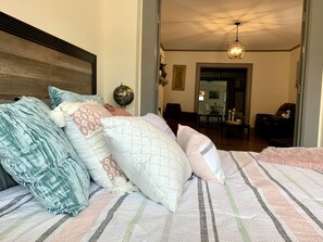 Classic House | 9 bilik tidur, meja, kalis bunyi, Wi-fi percuma
