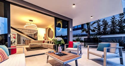 Luxurious home in Marina with sauna