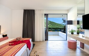 4 habitaciones, caja de seguridad en la habitación y cuna de viaje 