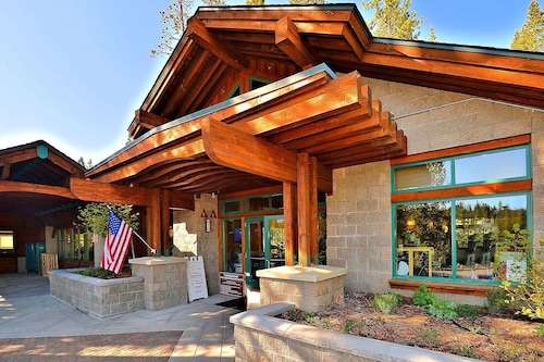 Tahoe Donner Condo on the Creek