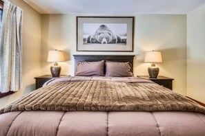 1 habitación, escritorio, wifi y ropa de cama 