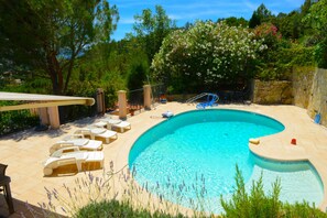 Outdoor pool - Villa BELLE-VUE. Fully equipped (Taradeau)