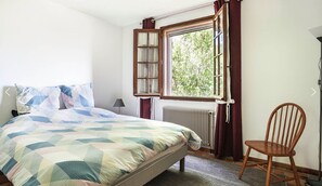 3 chambres, fer et planche à repasser, lit parapluie, Wi-Fi gratuit