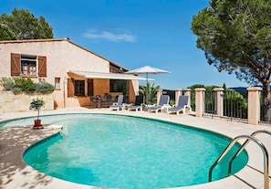 Piscine extérieure