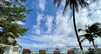 Quaint Studio at Belizean Reef Suites, Short Walk to Everything!