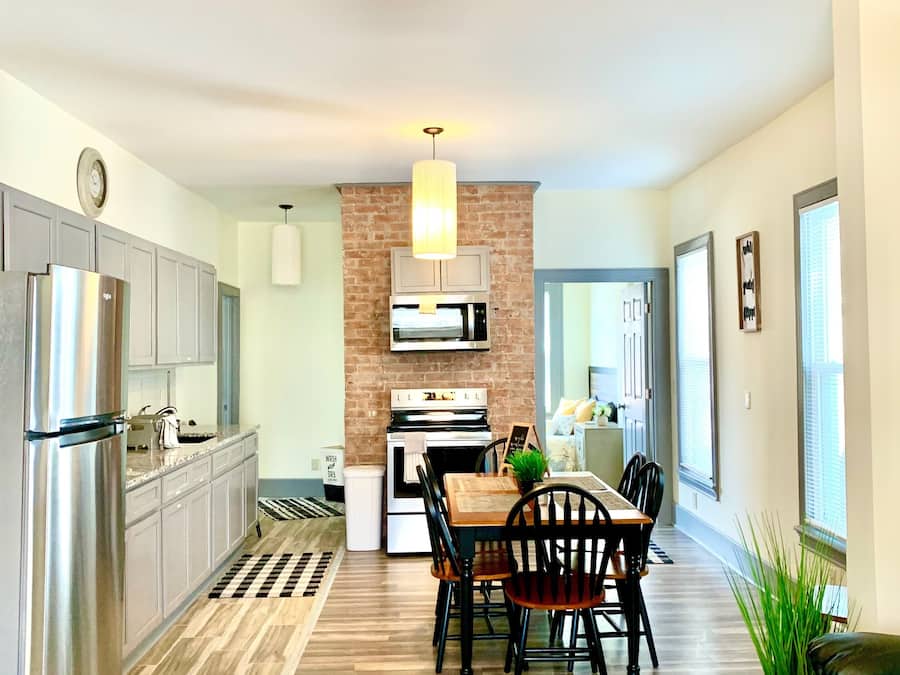 Classic House | Private kitchen | Fridge, oven, stovetop, cookware/dishes/utensils