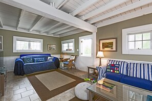 Stereo - Perfect Water View Year-Round Cottage! (Clinton)