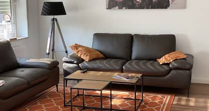 Großzügige 2 Zimmer -Wohnung im Erdgeschoss mit Sonnenterrasse