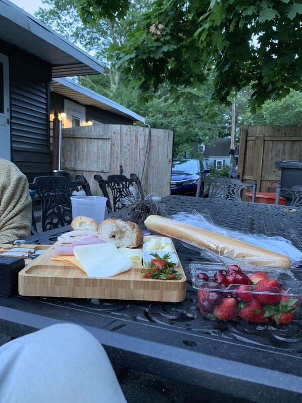 Outdoor dining - Two Beaches, Half the price! (Toms River)