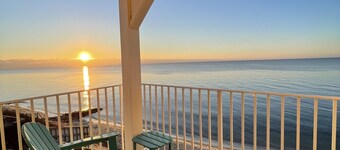 Cape Cod Oceanfront New Condo with Ocean View & Private Beach! in Building B