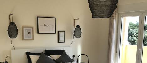 4 quartos, ferros/tábuas de passar roupa, Wi-Fi de cortesia