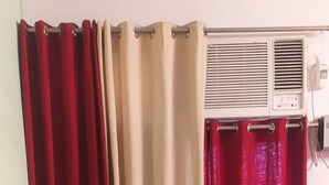 Habitación Deluxe | Espacio para trabajar con laptop y wifi gratis 
