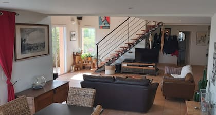 Grande Villa dans les coteaux Toulousains