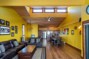 Smart TV, fireplace, DVD player