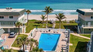 Lämmitetty uima-allas