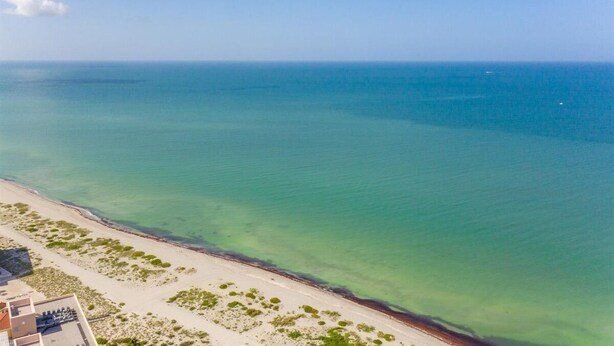 Nær stranden