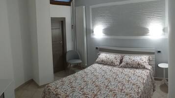 1 Schlafzimmer, Schreibtisch, Bügeleisen/Bügelbrett, kostenloses WLAN