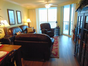 Smart TV - Unit 1203 Mar Vista Grande Oceanfront Resort.  STUNNING 3 BR, 3 BA -Sleeps 8. (North Myrtle Beach)