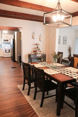 Dining - This home is located in beautiful Parke County, a rustic and charming setting. (Rockville)