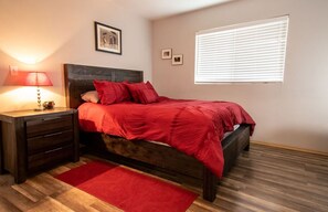 2 bedrooms, desk, iron/ironing board, free WiFi