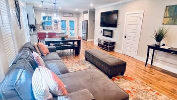 Télévision, cheminée