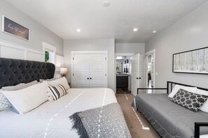 4 bedrooms, desk, iron/ironing board, travel cot