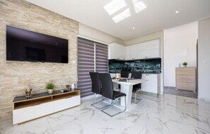 Dining - Nice home in Prgomet with indoor swimming pool (Prgomet)