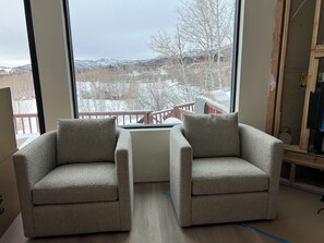 Smart TV, fireplace - Mountain Town home (Steamboat Springs)