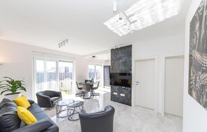 Smart TV - 2 bedroom cozy apartment in Seget Donji (Seget Donji)