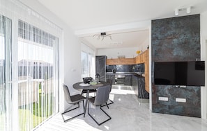 Fridge, microwave, oven, stovetop - 2 bedroom cozy apartment in Seget Donji (Seget Donji)