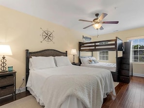 2 bedrooms, iron/ironing board, free WiFi, bed sheets