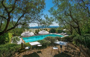 Innenpool, Liegestühle