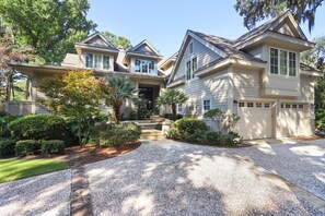 Exterior - 13 Wagon Rd. Vacation paradise! Close to the beach! Water view! (Hilton Head Island)