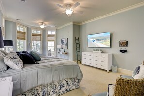 5 bedrooms, desk, iron/ironing board, free WiFi - 13 Wagon Rd. Vacation paradise! Close to the beach! Water view! (Hilton Head Island)