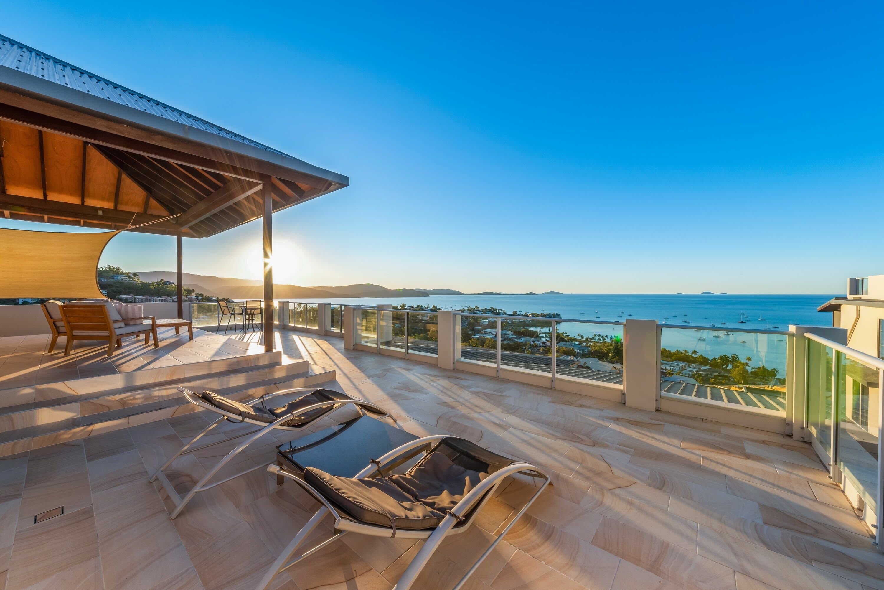 Whitsunday Penthouse 40 Reflections with rooftop! — image 15
