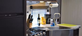 Grand Canyon RV Glamping Premium Suite #2 (Glamping Getaway)