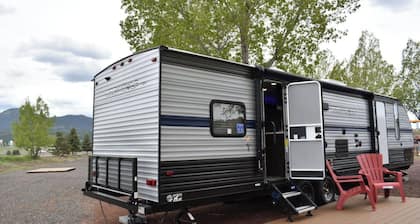 Grand Canyon RV Glamping Premium Suite #2 (Glamping Getaway)
