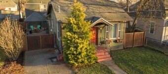 Sewah Retreat · Charming Craftsman Cottage - Walkable to Town