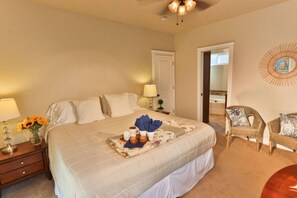 3 bedrooms, desk, iron/ironing board, free WiFi